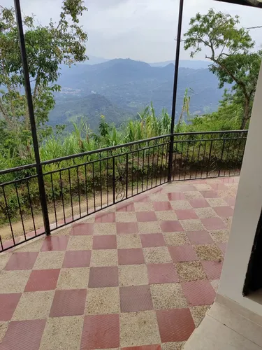 Venta De Hermoso Casa Lote En Sasaima- Cundinamarca