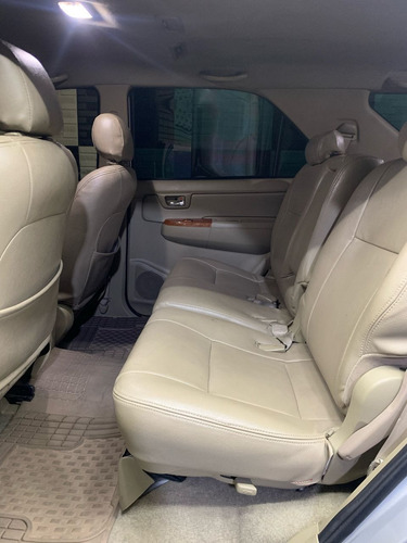 Toyota Fortuner 2010