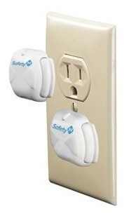 Seguridad 1st 48307 Deluxe Press Fit Outlet Plugs