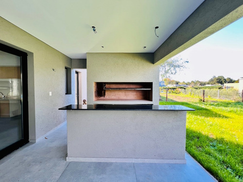 Imagen 30 de 30 de Excelente Casa En San Matías, 4 Dormitorios, Dependencia Y Piscina!!