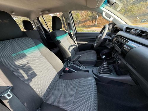 Toyota Hilux 2.7 Cabina Doble Mt