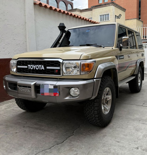 Toyota Land Cruiser Machito
