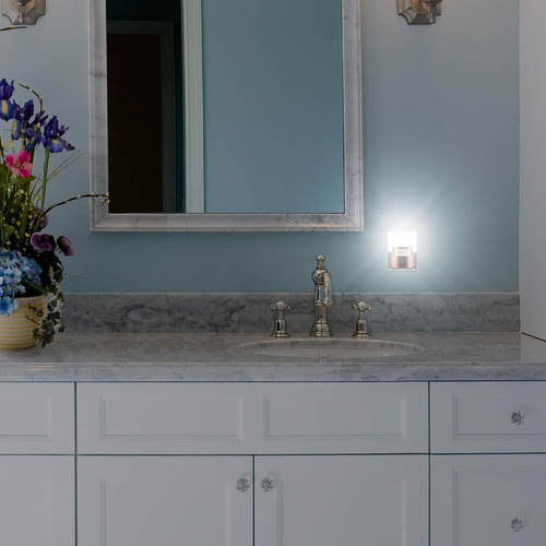Luz Nocturna Con Sensor De Movimiento Ge Led, Enchufable ...