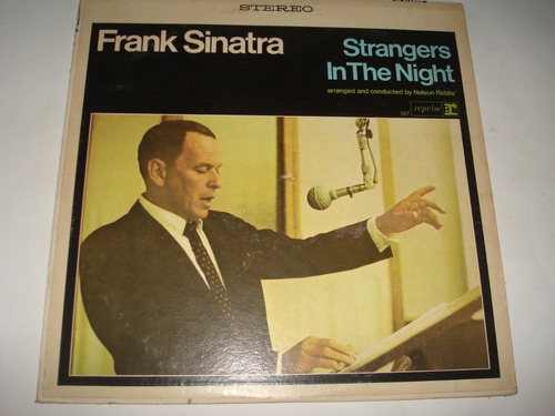 Disco  Vinilo Lp De Frank Sinatra: Strangers In The Night