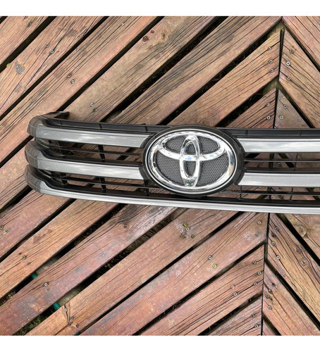 Persiana Camioneta Toyota Hilux 2019 Original