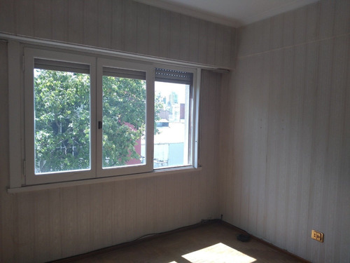 Imagen 11 de 22 de Departamento De 3 Ambientes - A La Calle - Moreno 3100