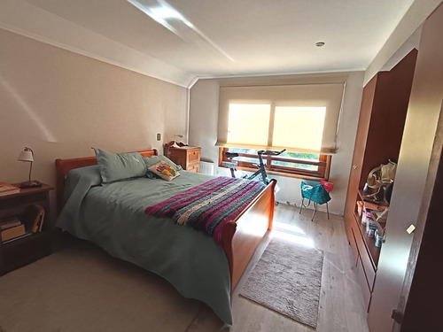 Hermosa Casa, Frente A Colegio Pumahue, 3d+2 Salas E.+4b+2es