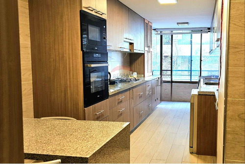 4 Dormitorios Amplios Y Renovado. Departamento