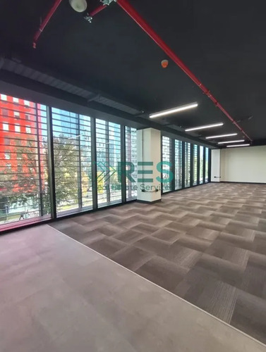 Oficina En Arriendo En Las Condes