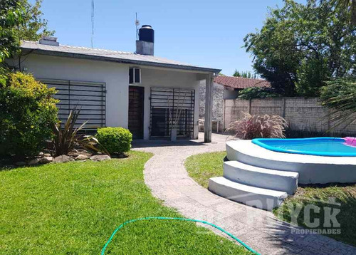 Casa Fondo En Venta En Quilmes Oeste