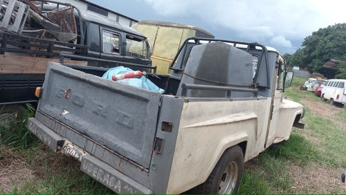 Ford Pick-up Willys F75 Rural 4x4