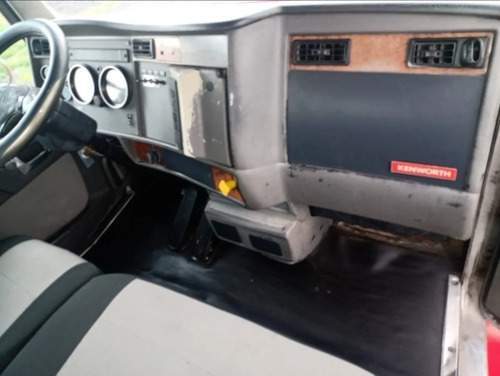 Imagen 11 de 14 de Kenworth T300, Modelo 2008 Chasis De Cama Baja Compare