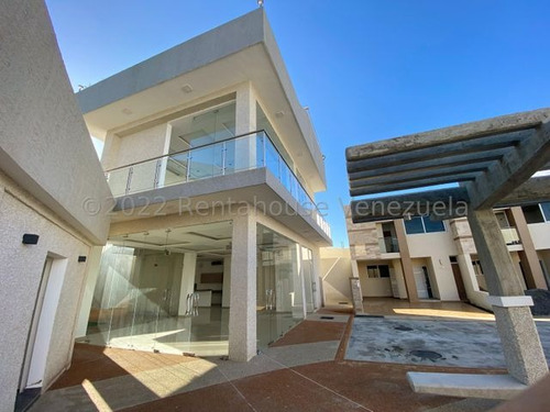  Al/ Linda Y Cómoda  Casa En  Venta En  Villa Paris Cabudare  Lara, Venezuela. 3 Dormitorios  3 Baños  114 M² 