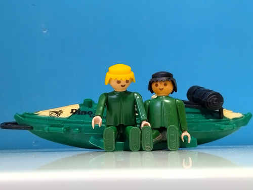 Muñeco Playmobil Con Kayak Verde Dino Valley (Usado)