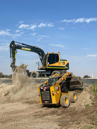 Alquiler De Excavadora Sobre Ruedas