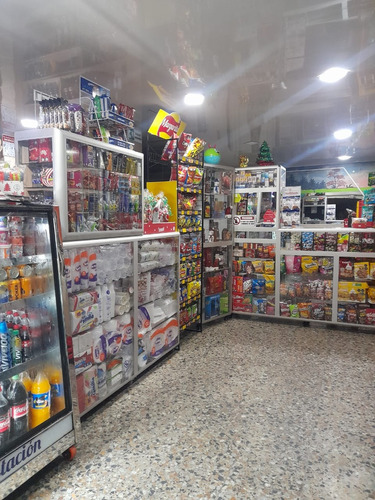 ¡gran Oportunidad De Negocio En Bogotá! Cigarrería Acreditada En Ciudad Roma. Negociables! 