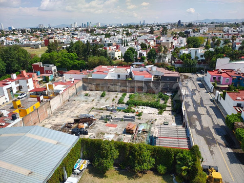 Terreno En Venta 1,869 M2, Camino Real A Cholula, Dentro De Privada, Puebla