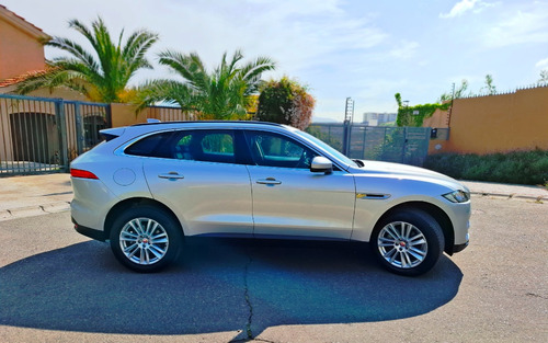 Jaguar F-PACE 2.0 I D Prestige