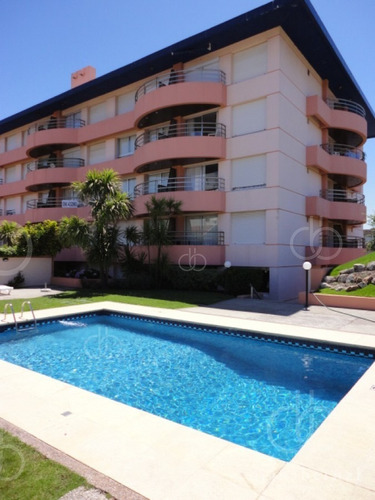 Imagen 23 de 24 de Punta Del Este, Mansa, Apartamento De 1 Dormitorio Con Terraza Y Vista.- Ref: 54539