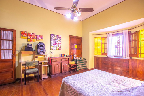 Imagen 15 de 30 de Casa 6 Ambientes Y Medio En Venta En Caseros Centro
