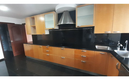 Alquiler Apto Colinas Del Tamanaco 369m2 4h+s/5b+s/5p