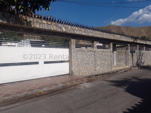 23-22708 Casa  En Venta Amoblada Zona Norte De Maracay Gjg 