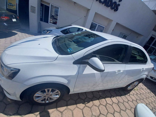 Imagen 2 de 15 de Chevrolet Sonic 2017 4p Lt L4/1.6 Aut