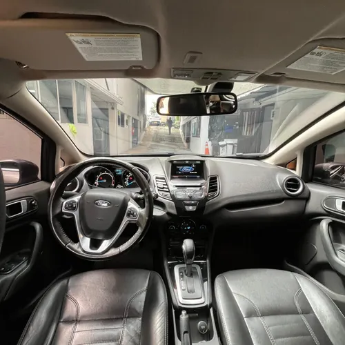 Ford Fiesta TITANIUM TP 1.6CC 2015