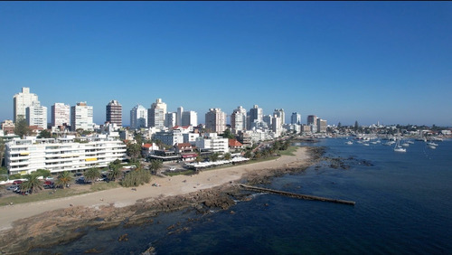 Se Vende Apartamento Tipo Casa 2 Dormitorios En Arcobaleno