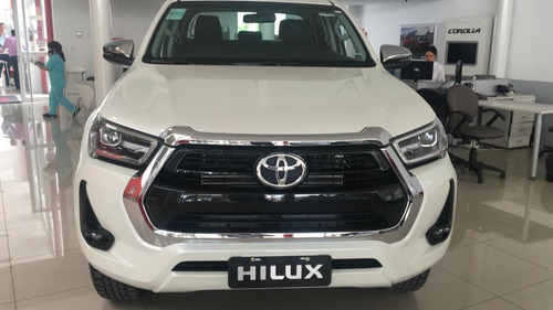 Imagen 1 de 5 de Nueva Toyota Hilux 4x4 2022 Srv At Cabina Doble