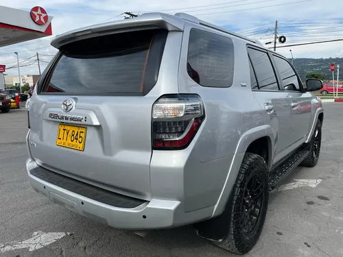Toyota Sr5 4runner 4.0cc At Aa 4x4