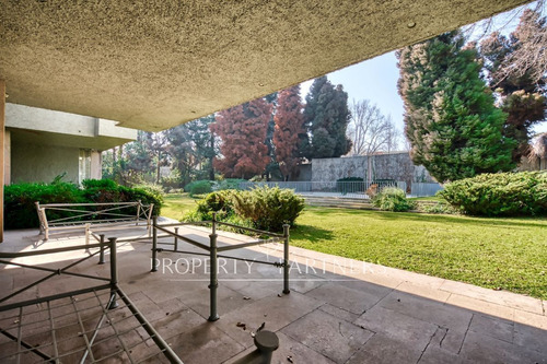 Espectacular Casa Mediterránea Con Gran Jardín, Sa...