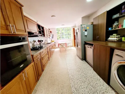 Gran Casa Para Venta En Poblado Campestre