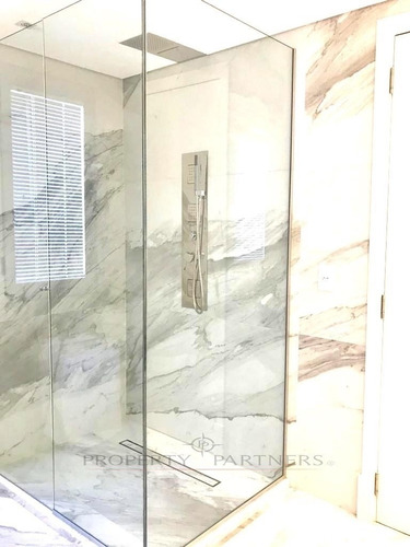 Imagen 11 de 12 de Excepcional Apartamento Frente Al Puerto, Terraza Con Piscin