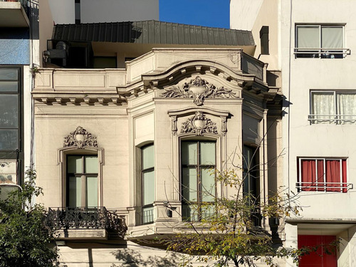 Venta Con Renta Reciclada Con Habilitación Para Centro De Estética Y Consultorio En Constitución