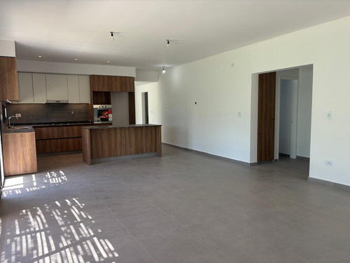 Casa En Venta En El Barrio Lar De Vieytes Iii