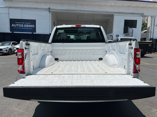 Ford F-150 3.3 XL Doble Cabina V6 4X2 At