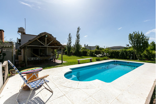 Venta/permuta Casa Quinta 4 Ambientes Con Pileta
