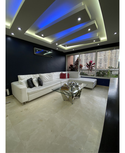 Apartamento En Venta De 109 M2 - Urb. Santa Ines