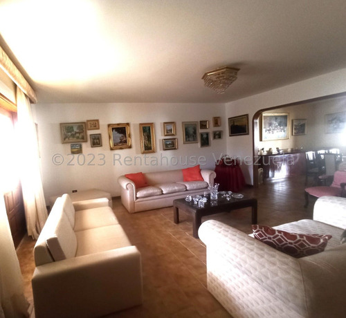 Imagen 9 de 16 de Excelente Y Agradable Casa En Venta Los Samanes, Caracas Calle Cerrada Con Acceso Controlado 23-26542