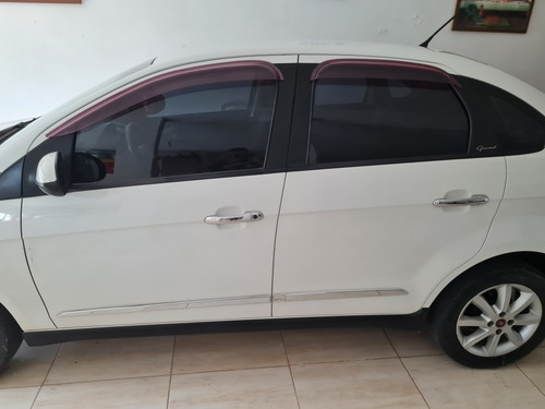 Fiat Grand Siena 2013 1.4 Attractive Flex 4p