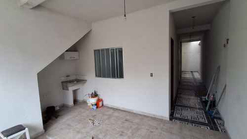 Imovel Com 4 Casas De 3 Cômodos Banheiro Quintal E Garagem