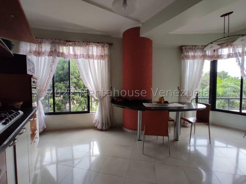 Apartamento Duplex Amoblado En Venta Urb La Soledad 25-16066 Gjg