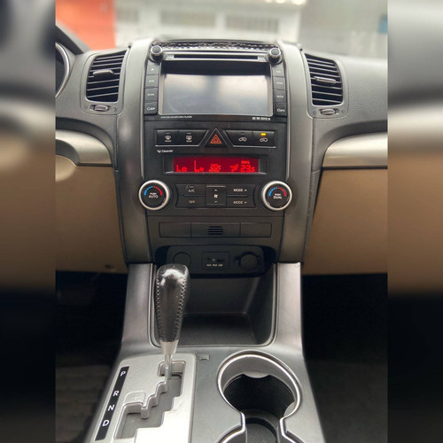 Imagem 11 de 13 de Kia Sorento 2.4 16v Gasolina Ex Automático