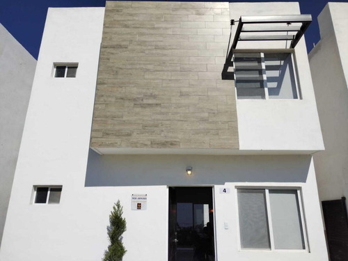 Casa En Venta En Kalia Residencial