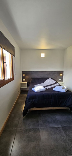 Departamento En Venta De Dos Dormitorios En San Martín De Los Andes, Centro. Duplex