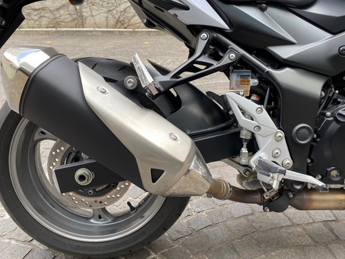 Imagen 9 de 11 de Suzuki Gsr 750