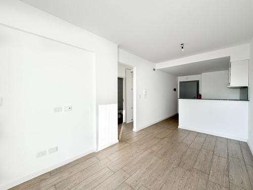 Increíble 2 Ambientes En Piso Alto Con Amenities - Parque Patricios