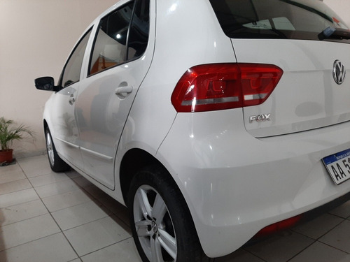 Imagen 3 de 8 de Volkswagen Fox 2016 1.6 Comfortline