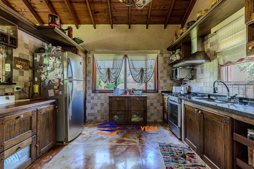 Casa A La Venta En Campos De Álvarez